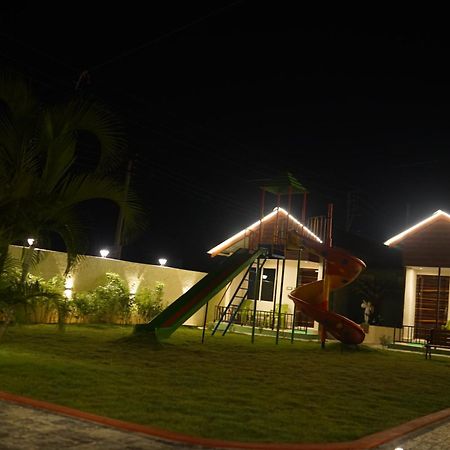New Mouchak Hotel & Resorts Tajpur Екстериор снимка