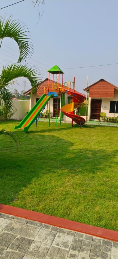 New Mouchak Hotel & Resorts Tajpur Екстериор снимка