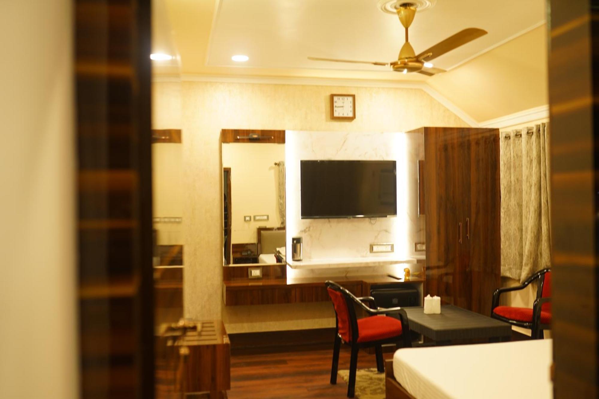 New Mouchak Hotel & Resorts Tajpur Екстериор снимка