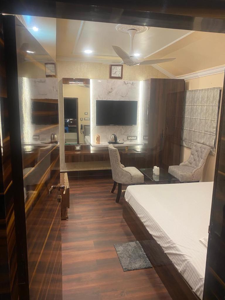 New Mouchak Hotel & Resorts Tajpur Екстериор снимка